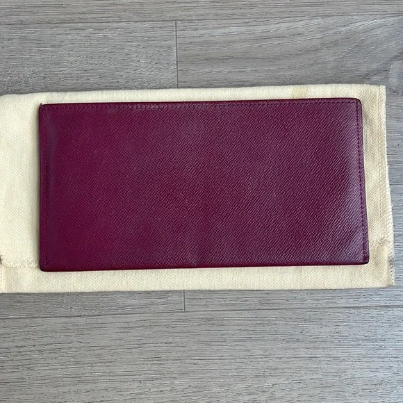 Louis Vuitton 8-Slot Card Wallet - Picture 2 of 10